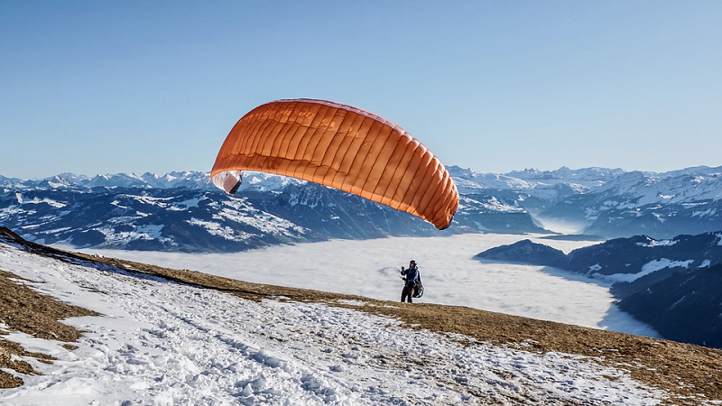 Paragliding in Ranikhet