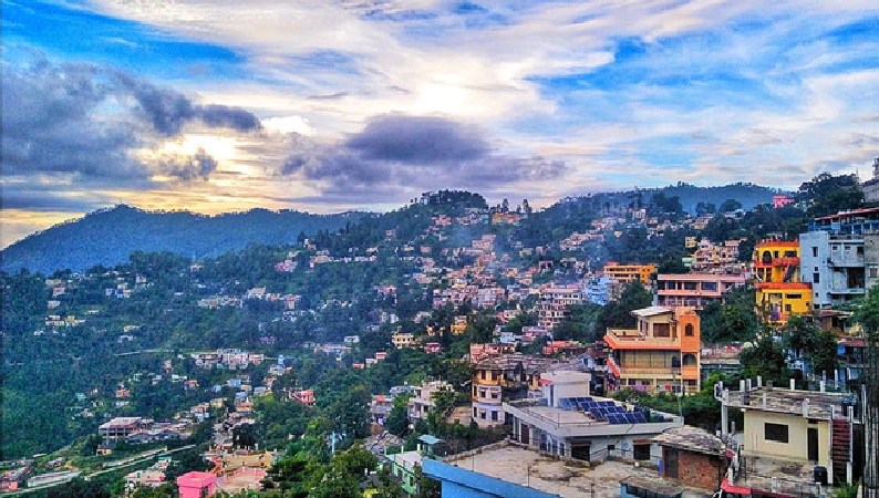 Almora Just 45 km from "The Ewen Park"